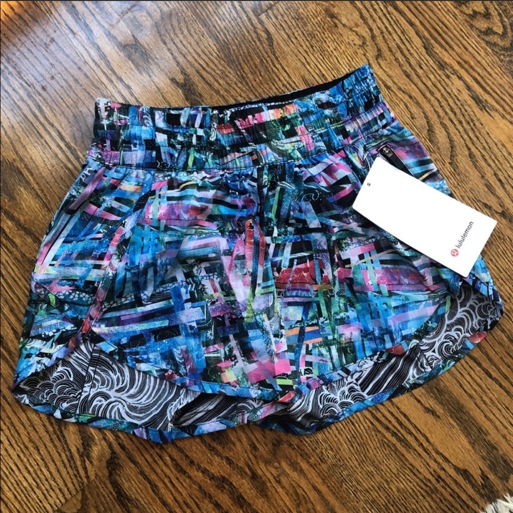 Lululemon seawheeze tracker shorts